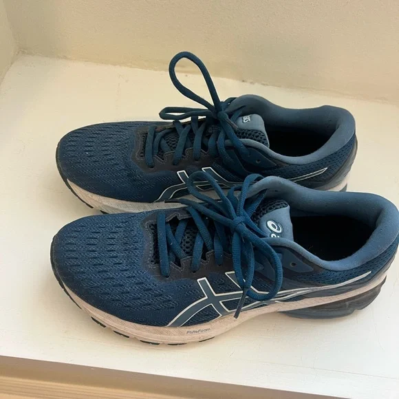 ASICS Women's Running Shoes, size 10 - Picture 3 of 5